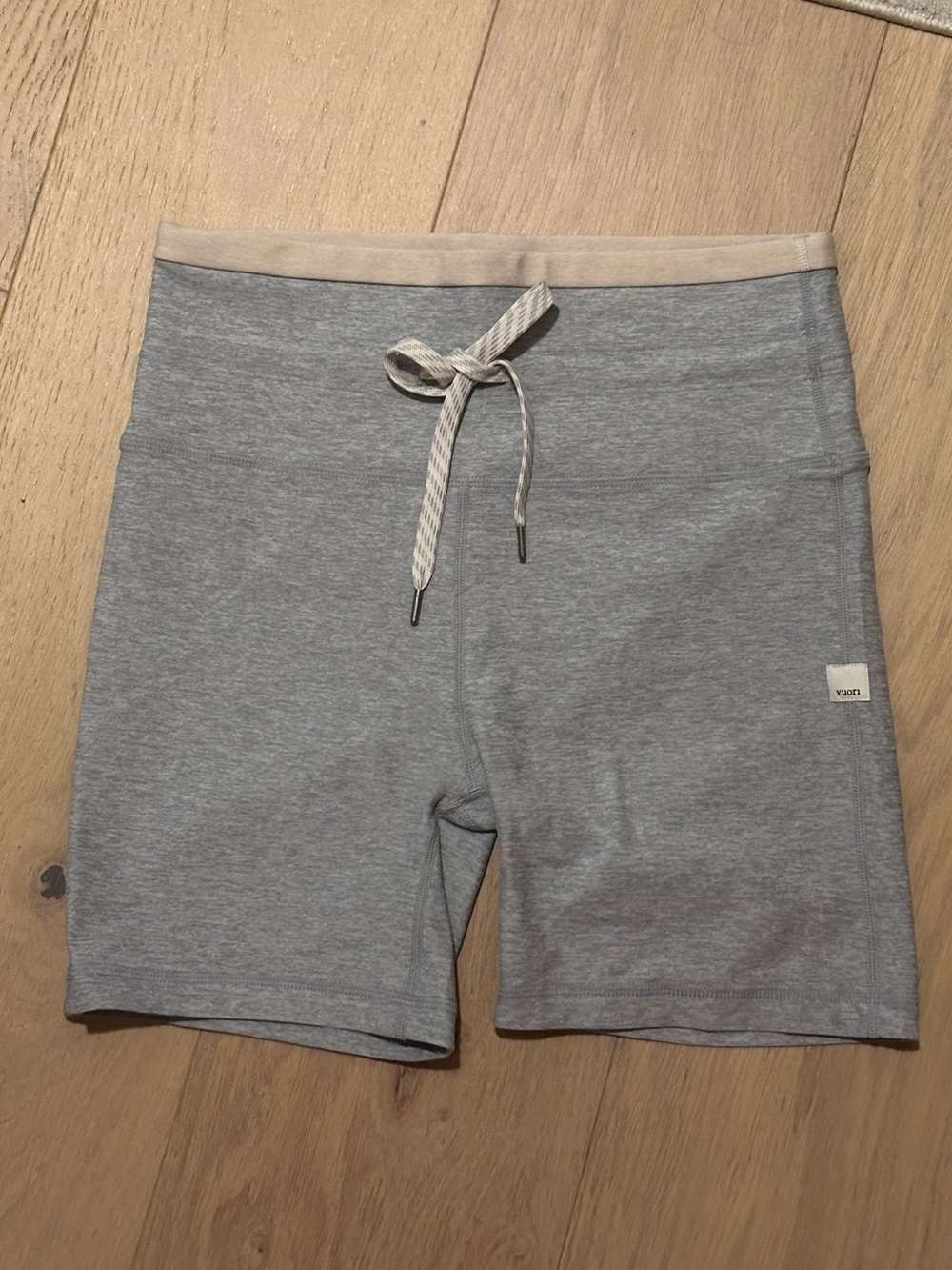 Vuori Heather Gray Biker Shorts Size M